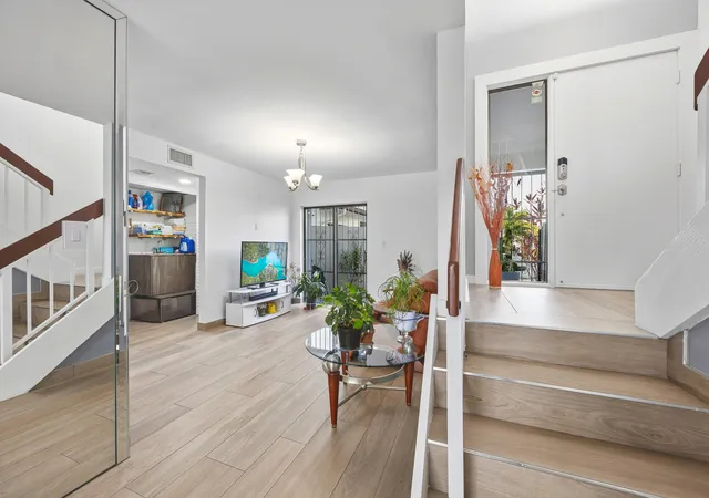 Listing Photo 5 - Condo for sale at Villa Venezia, Unit 13-c 1461 SW 124th Court, Villa Venezia, Miami, FL 33184 | Built Year: 1981-1986