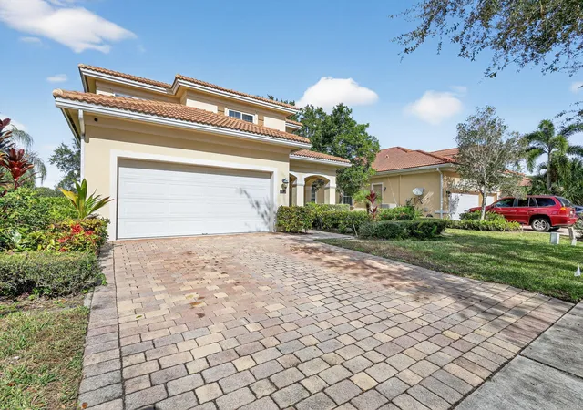 Photo 2 of Sale Pending at 6720 Osage Cir, West Palm Beach, FL 33413 | MLS# B26034987 | Listing updated on 2026-10-07