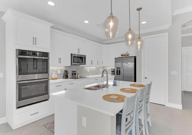 Photo 3 of Single family home for sale at 7203 33rd Square, Vero Beach, FL 32967 | MLS# B26035102 | Listing updated on 2026-10-01