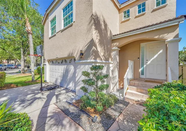 Photo 1 of Single family home for sale at 10615 Nw 12th Court, Plantation, FL 33322 | MLS# B26035253 | Listing updated on 2026-09-23