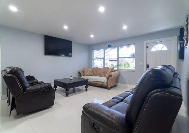 Photo 4 of Single family home for sale at 506 Worthmore Dr, Lake Worth Beach, FL 33460 | MLS# B26036103 | Listing updated on 2026-09-15