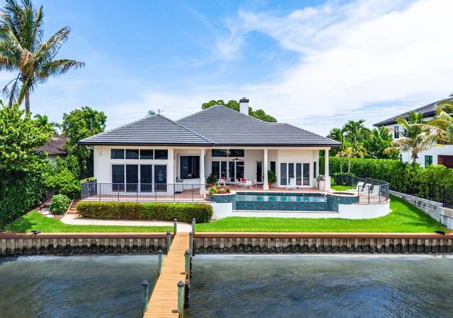 Photo 3 of Sale Pending at 47 River Dr, Jupiter, FL 33469 | MLS# B26036288 | Listing updated on 2026-09-14