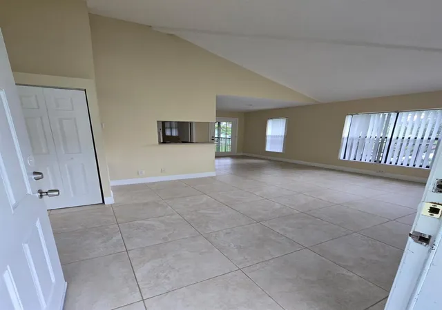Listing Photo 5 - Condo for sale in building located at 8775 NW 39th St NW, Sunrise, FL 33351 - Unit #8775