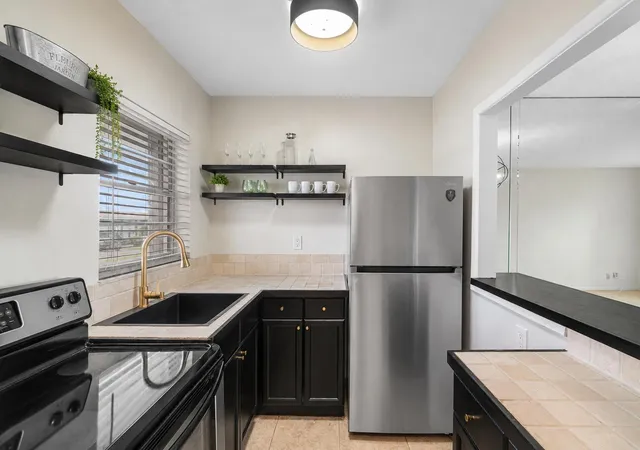 Photo 3 of Condo for sale at 1116 Lake Ter #207, Boynton Beach, FL 33426 | MLS# B26036425 | Listing updated on 2026-09-14