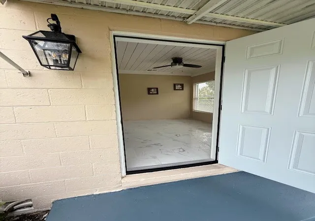 Photo 3 of Sale Pending at 1010 Mayflower Rd, Fort Pierce, FL 34950 | MLS# B26037029 | Listing updated on 2026-09-13