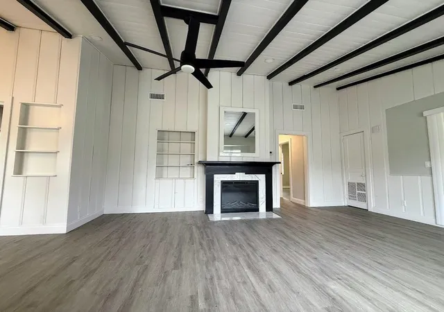 Photo 4 of Sale Pending at 1010 Mayflower Rd, Fort Pierce, FL 34950 | MLS# B26037029 | Listing updated on 2026-09-13