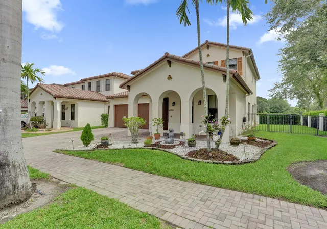 Photo 2 of Single family home for sale at 8541 Nw 38th Street, Pembroke Pines, FL 33024 | MLS# B26037112 | Listing updated on 2026-09-24