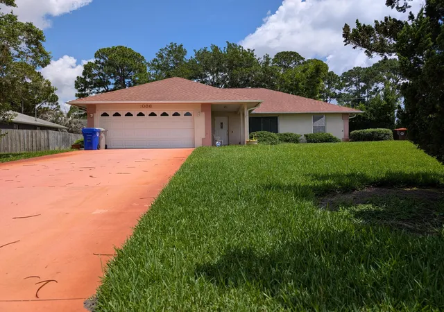 Photo 1 of Single family home for sale at 1036 18th Street Sw, Vero Beach, FL 32962 | MLS# B26037172 | Listing updated on 2026-10-07