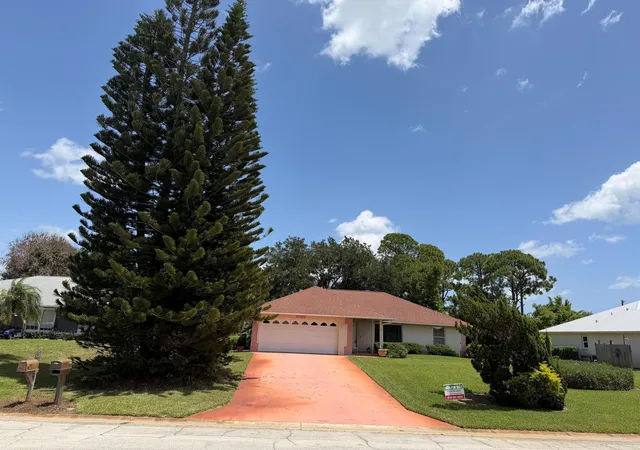 Single family home for sale at 1036 18th Street SW, Vero Beach, FL 32962 | MLS# B26037172 | Listing updated on 2026-10-07