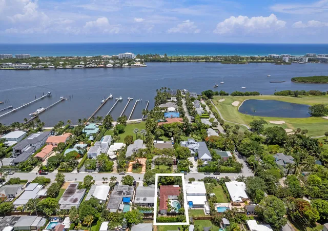 Photo 1 of Single family home for sale at 1615 N Lakeside Dr, Lake Worth Beach, FL 33460 | MLS# B26037261 | Listing updated on 2026-09-15