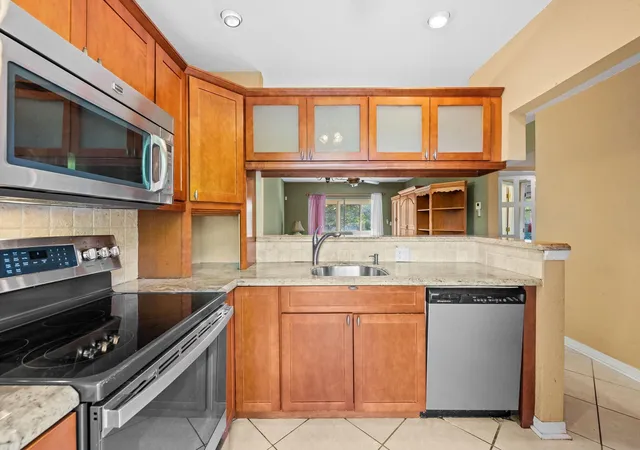 Photo 3 of Condo for sale at 5151 W Oakland Park Blvd #309, Lauderdale Lakes, FL 33313 | MLS# B26037601 | Listing updated on 2026-09-23