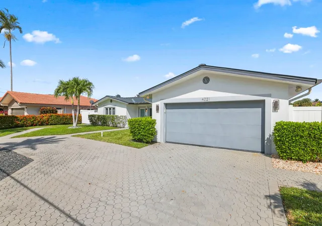 Photo 3 of Single family home for sale at 4021 NE 27th Terrace, Lighthouse Point, FL 33064 | MLS# B26037622 | Listing updated on 2026-09-23