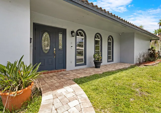 Photo 4 of Single family home for sale at 10875 NW 40th Street, Coral Springs, FL 33065 | MLS# B26037676 | Listing updated on 2026-09-23