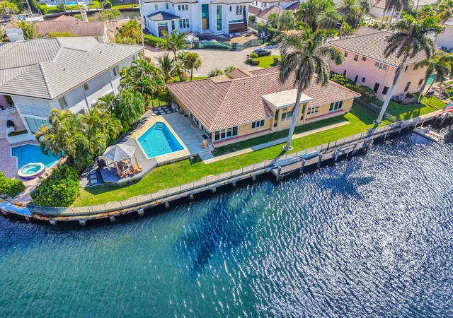 Photo 4 of Single family home for sale at 4204 Tranquility Dr, Highland Beach, FL 33487 | MLS# B26037838 | Listing updated on 2026-10-03