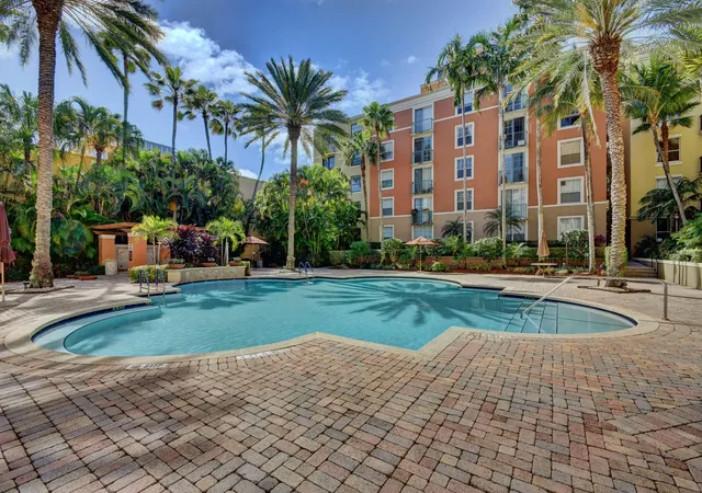 Photo 1 of Condo for sale at 780 S Sapodilla Ave #104, West Palm Beach, FL 33401 | MLS# B26038444 | Listing updated on 2026-10-06