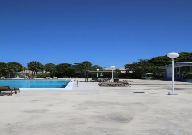 Photo 2 of Condo for sale at 470 Executive Ctr Dr #3b, West Palm Beach, FL 33401 | MLS# B26038474 | Listing updated on 2026-09-14