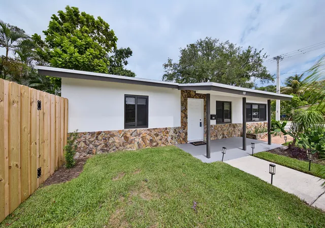 Photo 3 of Single family home for sale at 1101 Sw 19th Avenue, Fort Lauderdale, FL 33312 | MLS# B26038502 | Listing updated on 2026-09-14