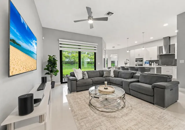 Photo 4 of Single family home for sale at 10555 Waves Way, Parkland, FL 33076 | MLS# B26038848 | Listing updated on 2026-09-15