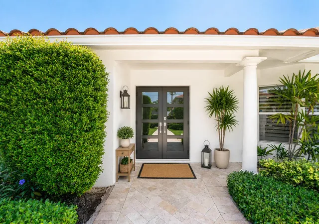 Photo 3 of Single family home for sale at 4230 Ne 24th Avenue, Lighthouse Point, FL 33064 | MLS# B26038935 | Listing updated on 2026-09-23