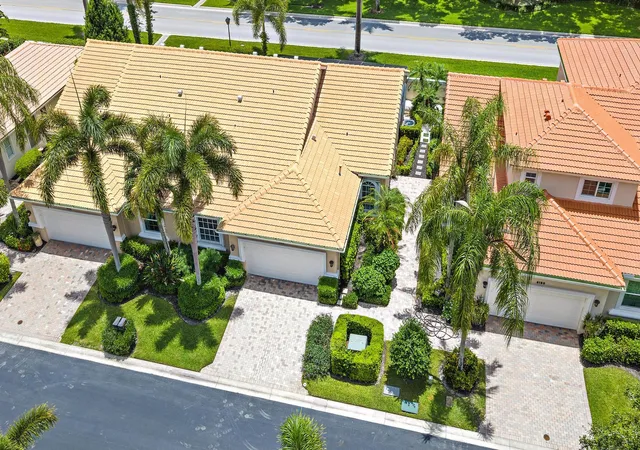 Photo 2 of Townhouse for sale at 8164 Sandpiper Way, West Palm Beach, FL 33412 | MLS# B26038959 | Listing updated on 2026-09-14