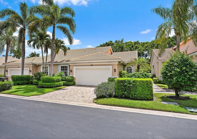 Photo 3 of Townhouse for sale at 8164 Sandpiper Way, West Palm Beach, FL 33412 | MLS# B26038959 | Listing updated on 2026-09-14