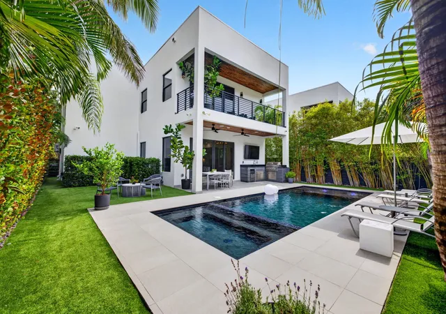 Photo 2 of Sale Pending at 1644 Ne 4th Court, Fort Lauderdale, FL 33301 | MLS# B26039079 | Listing updated on 2026-09-19