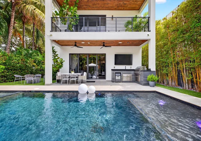 Photo 3 of Sale Pending at 1644 Ne 4th Court, Fort Lauderdale, FL 33301 | MLS# B26039079 | Listing updated on 2026-09-19