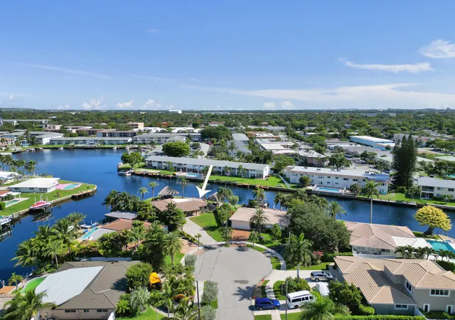 Photo 2 of Sale Pending at 271 Se 5th Terrace, Pompano Beach, FL 33060 | MLS# B26039130 | Listing updated on 2026-09-14