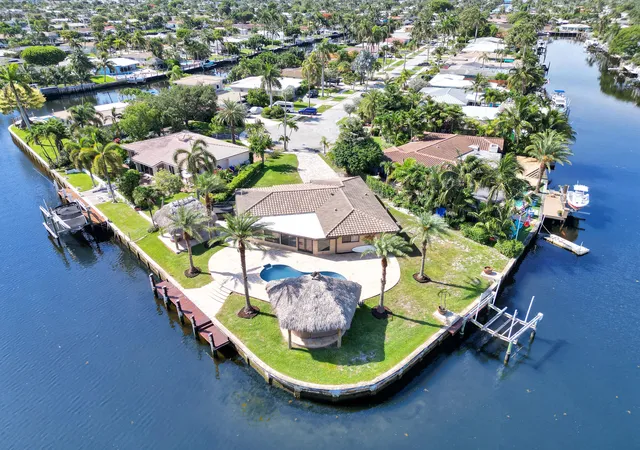 Photo 4 of Sale Pending at 271 SE 5th Terrace, Pompano Beach, FL 33060 | MLS# B26039130 | Listing updated on 2026-09-14