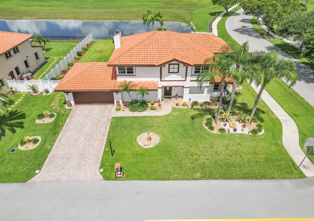 Photo 3 of Single family home for sale at 6431 Olde Moat Way, Davie, FL 33331 | MLS# B26039136 | Listing updated on 2026-09-13