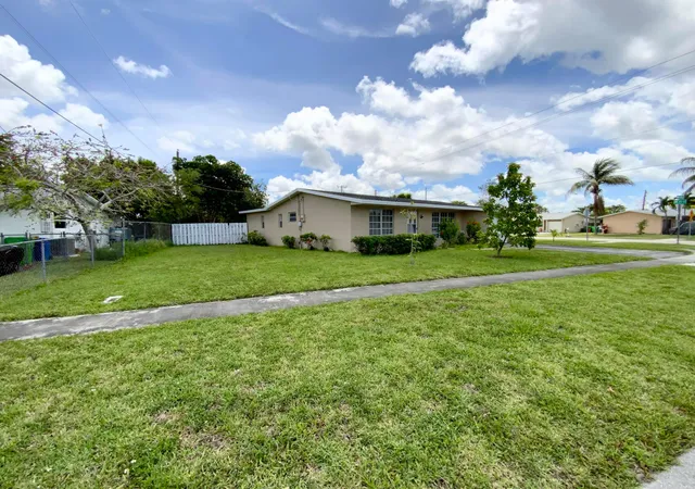 Photo 3 of Single family home for sale at 9791 Nw 25th Court, Sunrise, FL 33322 | MLS# B26039195 | Listing updated on 2026-09-16