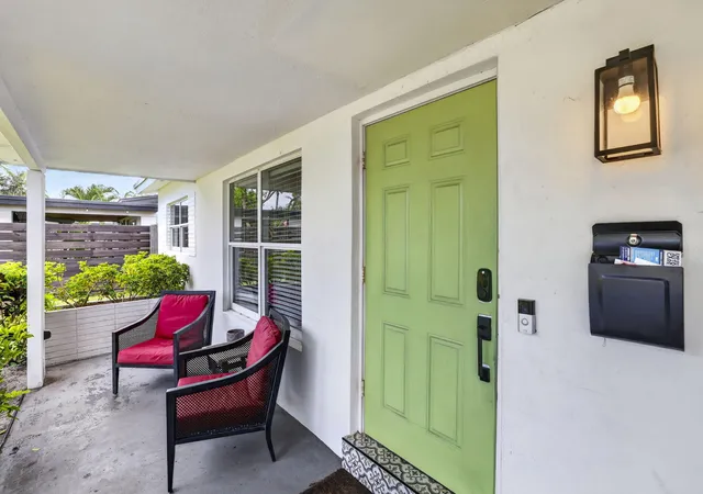 Photo 3 of Single family home for sale at 4601 Ne 4th Avenue, Fort Lauderdale, FL 33334 | MLS# B26039269 | Listing updated on 2026-10-05