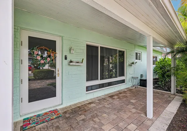 Photo 3 of Single family home for sale at 500 SE 8th Avenue, Deerfield Beach, FL 33441 | MLS# B26039321 | Listing updated on 2026-09-16