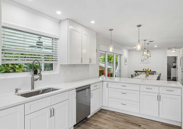 Photo 4 of Single family home for sale at 500 SE 8th Avenue, Deerfield Beach, FL 33441 | MLS# B26039321 | Listing updated on 2026-09-16