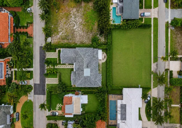 Photo 2 of Sale Pending at 245 Puritan Rd, West Palm Beach, FL 33405 | MLS# B26039488 | Listing updated on 2026-10-02