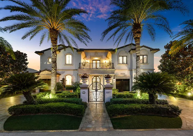Photo 2 of Mansion for sale at 2225 W Silver Palm Rd, Boca Raton, FL 33432 | MLS# B26039511 | Listing updated on 2026-10-05