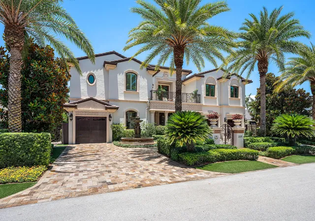 Photo 3 of Mansion for sale at 2225 W Silver Palm Rd, Boca Raton, FL 33432 | MLS# B26039511 | Listing updated on 2026-10-05