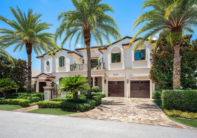 Photo 3 of Single family home for sale at 2225 W Silver Palm Rd, Boca Raton, FL 33432 | MLS# B26039511 | Listing updated on 2026-10-05