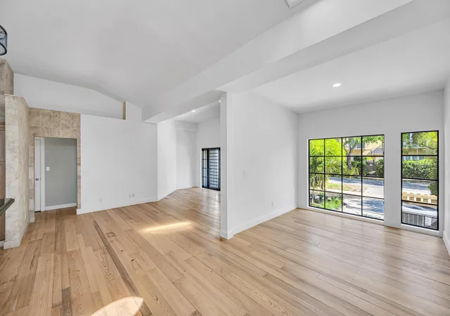 Photo 4 of Sale Pending at 1413 NE 4th Court, Fort Lauderdale, FL 33301 | MLS# B26039931 | Listing updated on 2026-10-02