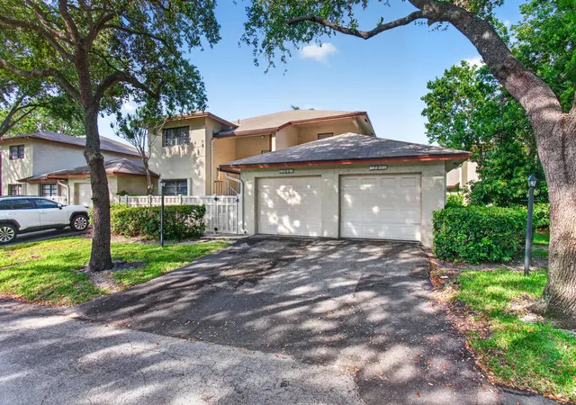 Photo 1 of Condo for sale at 3951 Ne 19th Road #1701, Pompano Beach, FL 33064 | MLS# B26040777 | Listing updated on 2026-09-15