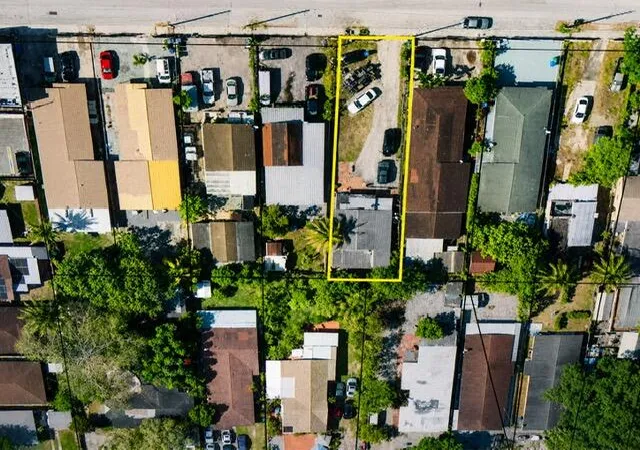 Photo 4 of Single family home for sale at 1850 NW 35th Street, Miami, FL 33142 | MLS# B26040838 | Listing updated on 2026-09-23