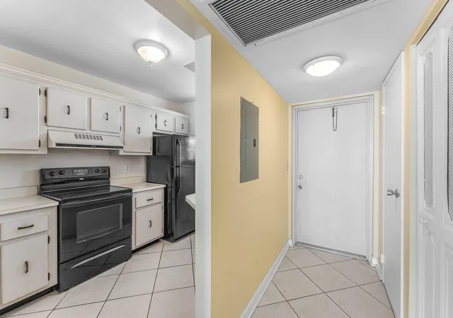 Photo 2 of Condo for sale at 3545 S Ocean Blvd #405, Palm Beach, FL 33480 | MLS# B26041492 | Listing updated on 2026-10-07