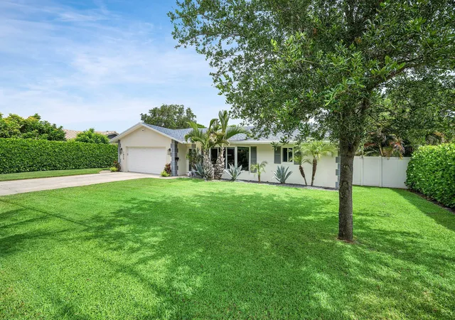 Photo 3 of Sale Pending at 1029 W Palmetto Park Rd, Boca Raton, FL 33486 | MLS# B26041549 | Listing updated on 2026-10-05