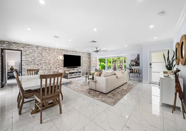 Photo 4 of Sale Pending at 1029 W Palmetto Park Rd, Boca Raton, FL 33486 | MLS# B26041549 | Listing updated on 2026-10-05