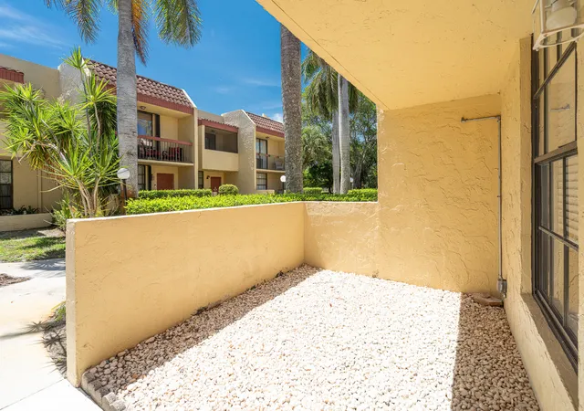 Photo 3 of Townhouse for sale at 769 SE 1st Way #85, Deerfield Beach, FL 33441 | MLS# B26041591 | Listing updated on 2026-09-14