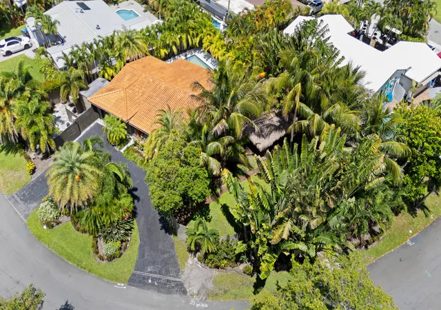 Photo 3 of Single family home for sale at 5210 Ne 17th Terrace, Fort Lauderdale, FL 33334 | MLS# B26041716 | Listing updated on 2026-09-27