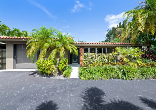 Photo 3 of Single family home for sale at 5210 NE 17th Terrace, Fort Lauderdale, FL 33334 | MLS# B26041716 | Listing updated on 2026-09-27