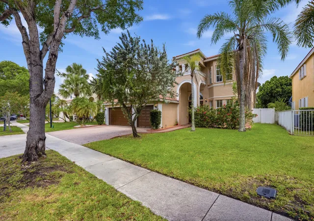 Photo 3 of Single family home for sale at 16918 Sw 16th Street, Pembroke Pines, FL 33027 | MLS# B26041921 | Listing updated on 2026-09-16