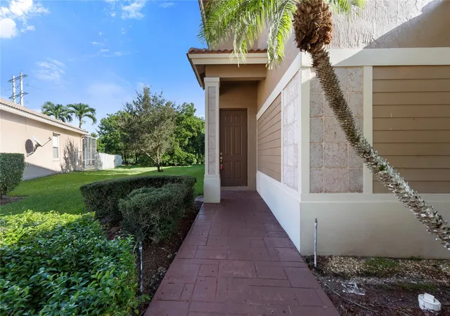 Photo 4 of Single family home for sale at 7400 NW 70th Avenue, Parkland, FL 33067 | MLS# B26042043 | Listing updated on 2026-09-14