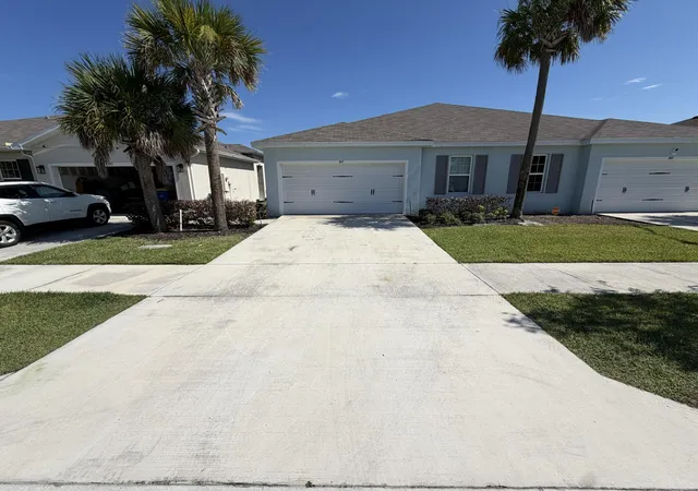 Photo 1 of Single family home for sale at 845 Persimmon Pl, Fort Pierce, FL 34981 | MLS# B26042245 | Listing updated on 2026-09-16